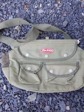 Berkley Canvas Fishing Creel Small Green Fly Fishing Bag Shoulder Bag 15” x 9.5”
